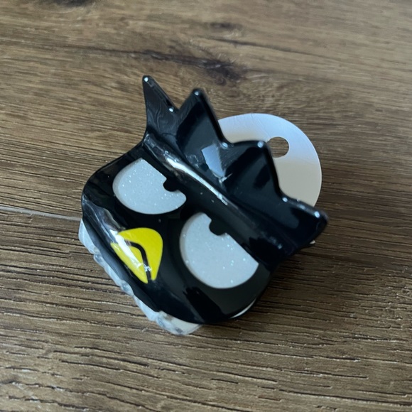 Only 1 Left! BADTZ-MARU (Sanrio)-NWT Medium Sized Hair Claw - Picture 3 of 11